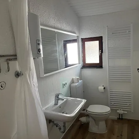 Monteurzimmer Reuhl - Rodenstein Апартаменты *