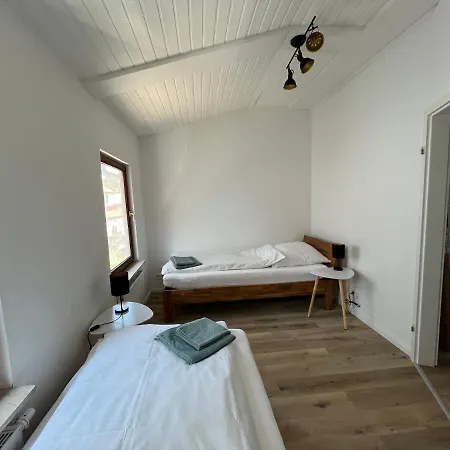 Monteurzimmer Reuhl - Rodenstein * Frankisch-Crumbach